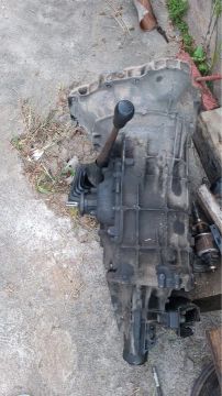 Vendo caixa marcha f 1000