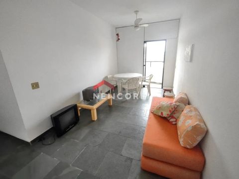 Apartamento em Rua Marivaldo Fernandes - Enseada - Guarujá/SP