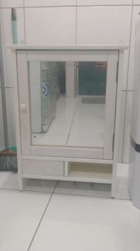 Armário de Banheiro com Espelho