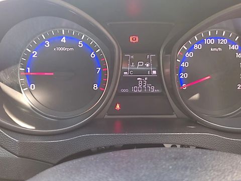 HB20 1.6 automático confort. 2014/2015