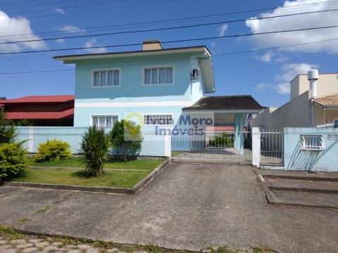 Casa à venda em Praia da Daniela - Florianópolis - SC