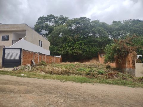 Lote Bairro Village da Serra 