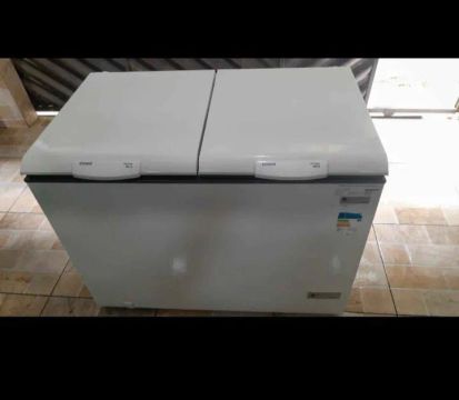 ? Freezer 414L 2 Portas - Espaçoso e Pronto para Uso! ?<br>