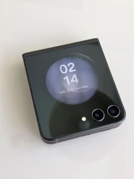 Samsung Z Flip 5, 512GB, PERFEITO