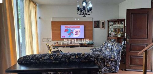 Praça Seca | Casa 4 quartos, sendo 1 suite