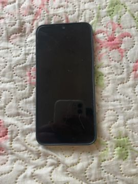 Celular Android com tela de 6.5 polegadas
