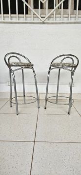 Bancos de Metal Cromado - R$ 75 Cada