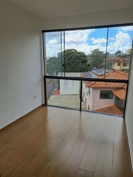 Triplex com 4 quartos (2 suítes) no Albinópolis 