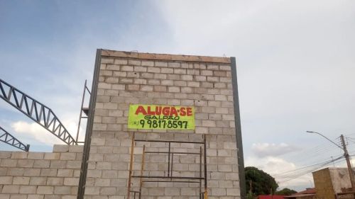 ALUGA-SE Galpão no céu azul!
