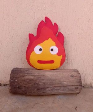 Almofada Calcifer (Castelo animado) 