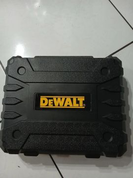 Kit furadeira e esmerilhadeira DeWALT novo na caixa R$ 500