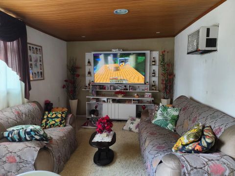 Venda de casa - 2 casas por 1