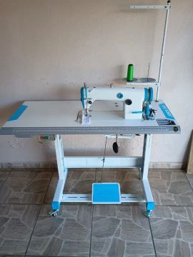 Máquina de Costura reta Industrial 220v