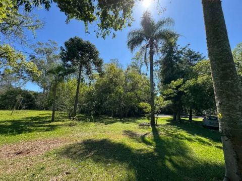 Sítio de 1.000m² em condomínio fechado, apenas 3 km da RS-020 parada 121 