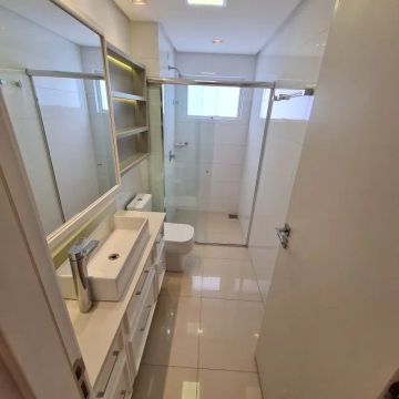 APARTAMENTO MOBILIADO 03 SUÍTES E 03 VAGAS DE GARAGEM 
