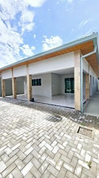 Alugo linda Casa na 208 sul