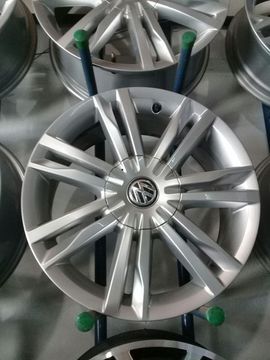 04 Roda Golf aro 17 original furação 5x112