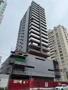 Apartamento moderno em prédio novo -  próximo à praia!