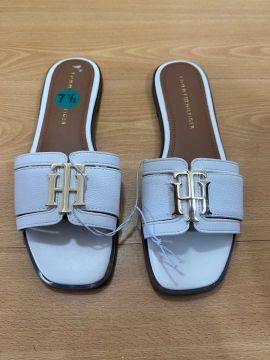 Sandália Tommy Hilfiger couro off white
