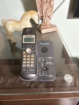 Telefone base sem fio, telefone fixo.