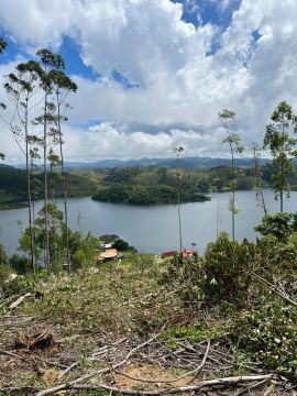 Chácara beira de represa