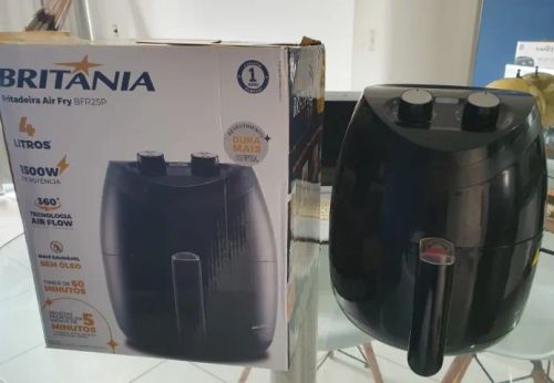 Fritadeira Air Fryer Britânia 4 Litros 1500W BFR25P 220V