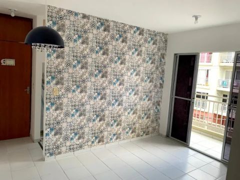 Vendo Apartamento com varanda na Forquilha