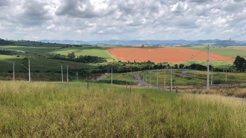 Vendo terreno colina do rei 240 mts 