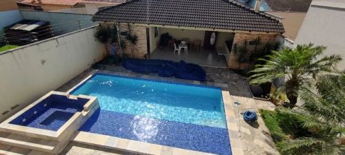 Venda Sobrado em Goiânia 2: 4 Suítes, 360m² por R$1.180.000