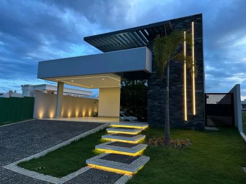 ALPHAVILLE 1 ,Casa Terrea Alto Padrão c 3 suítes.