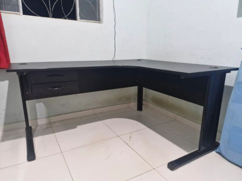 Mesa de Escritório Canto - Preto