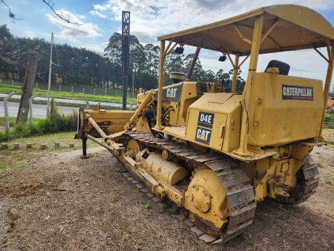 Trator Caterpillar D4E