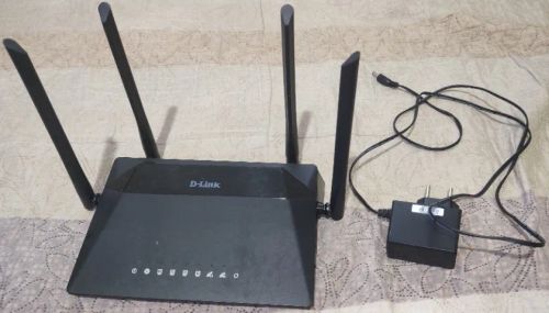 Roteador D-Link Gigabit-Ethernet AC 1200Mbps, Dual Band, 4 Antenas - DIR-842