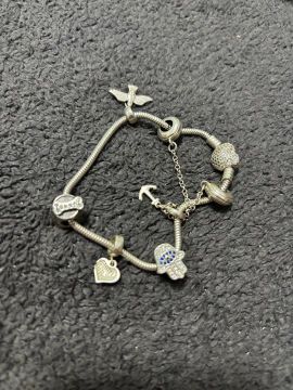 Pulseira Pandora em prata 