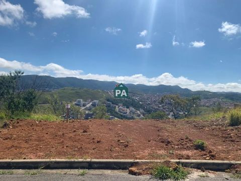 Terreno à Venda, 250m² , R$ 160.000,00, Jardim Bandeirantes - Poços de Caldas/MG