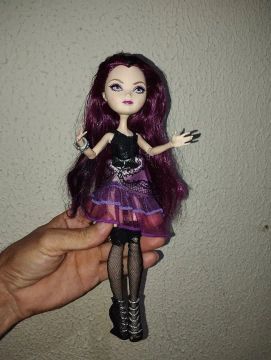 Boneca Monster High - Raven Queen