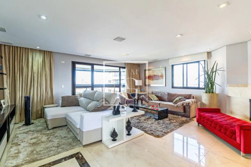Apartamento à venda no Panamby com 200 m² e 3 suítes