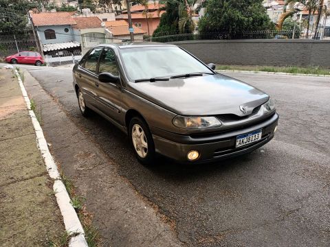 Renault Laguna RXE 2.0 Motor F4R ano 2001