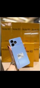 Vendo o celular ou troco em geladeira boa de conservação 