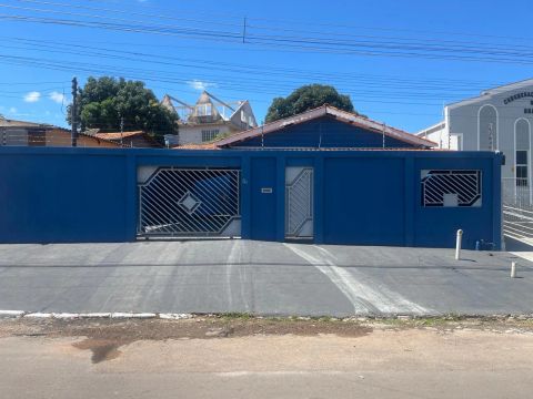 aluga - se casa no bairro 23 de Setembro em varzea grande