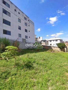 Terreno à venda com 375 metros, Bairro Heliópolis, Belo Horizonte, MG