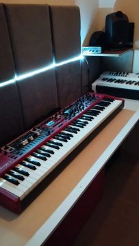 Teclado Nord Stage 3 compacto 