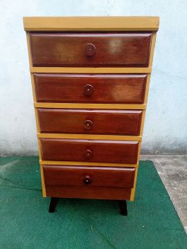 Comoda de madeira 