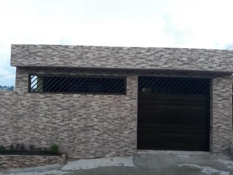Vendo esta casa em Alto da Bondade 