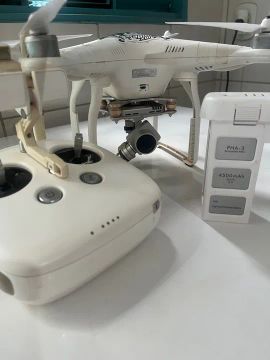 Drone DJI Phantom 3 com Controle e Bateria