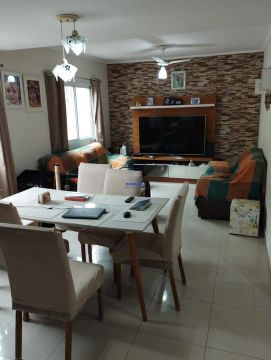 LINDA CASA ,2 ANDARES, REFORMADA, AREA GOURMET NA Vila Cascatinha, São Vicente;