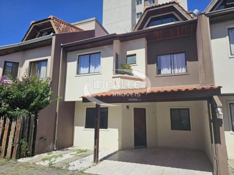 Sobrado com 3 quartos para alugar por R$ 3000.00, 106.04 m2 - NOVO MUNDO - CURITIBA/PR