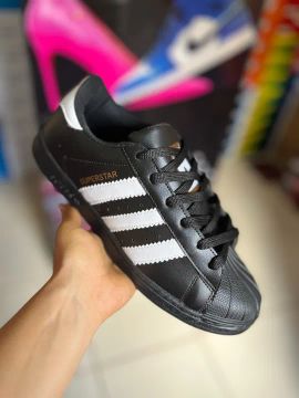 Tênis Adidas Super star preto