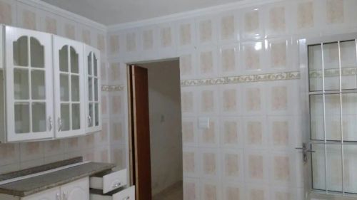 Casa de Vila para locação, direto com proprietário! Com Depósito.