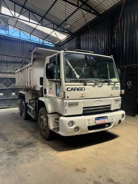 Caminhão Cargo 1722 Caçamba
